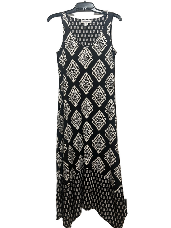 Tommy Bahama Dresses & Skirts - Tommy Bahama Black and White Sleeveless Maxi Dress with Diamond Medallion Print